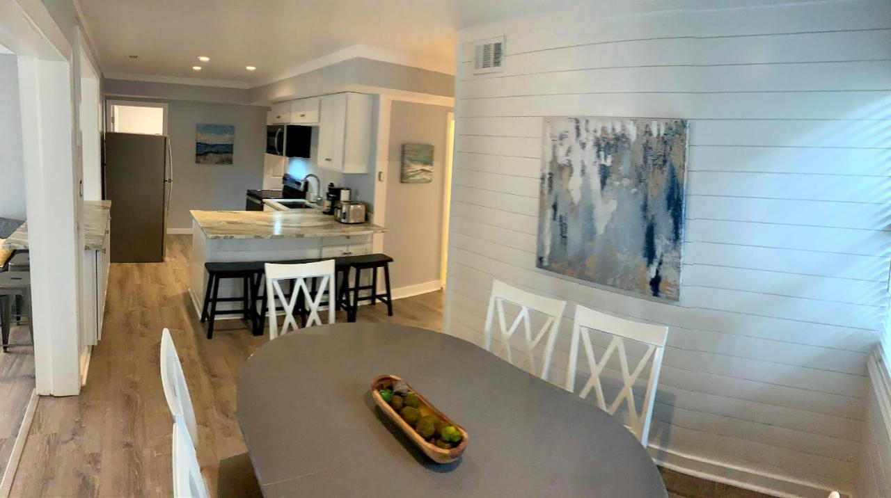Tybeeland Steps To The Beach With Oceanviews, Beachside Of Butler Ave Tybee Island Exterior photo